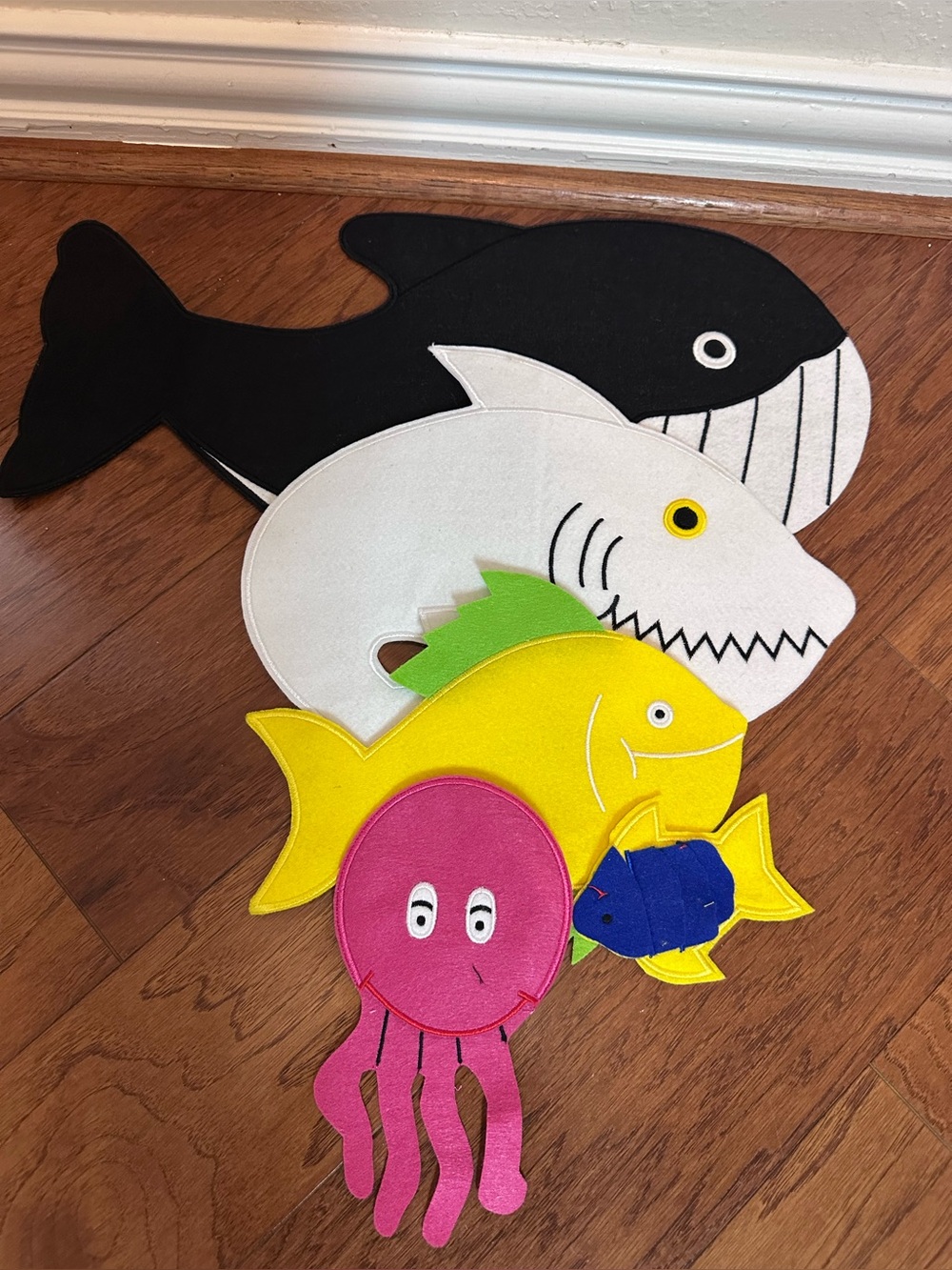 Slippery Fish Felt set - Picture 3 of 4